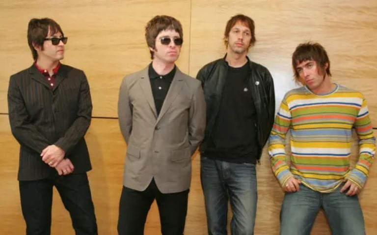Oasis - Nova formação e retorno para os palcos.