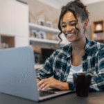 Trabalhar de casa vale a pena? Prós, contras e possibilidades reais